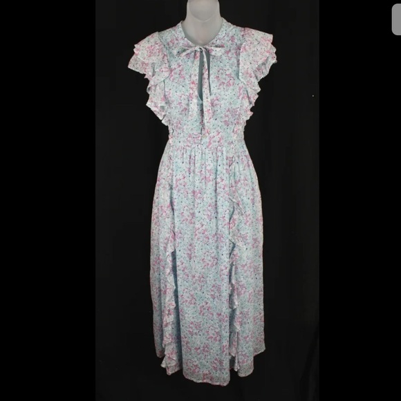 Banjanan Dress - Picture 2 of 5